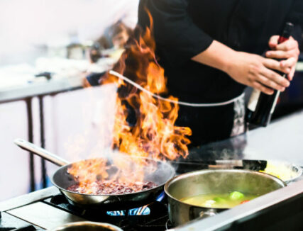 Préparation d'un plat cuisiné